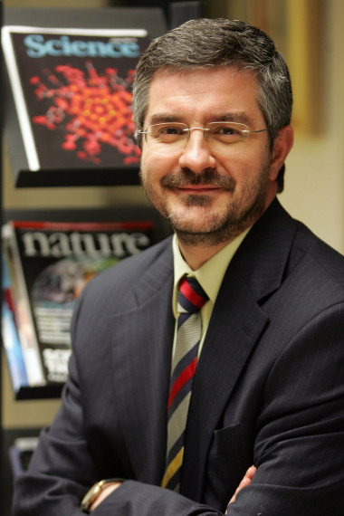 <p>Enrique Sueiro, doctor en Comunicación por la Universidad de Navarra. Foto: Manuel Castells</p>
